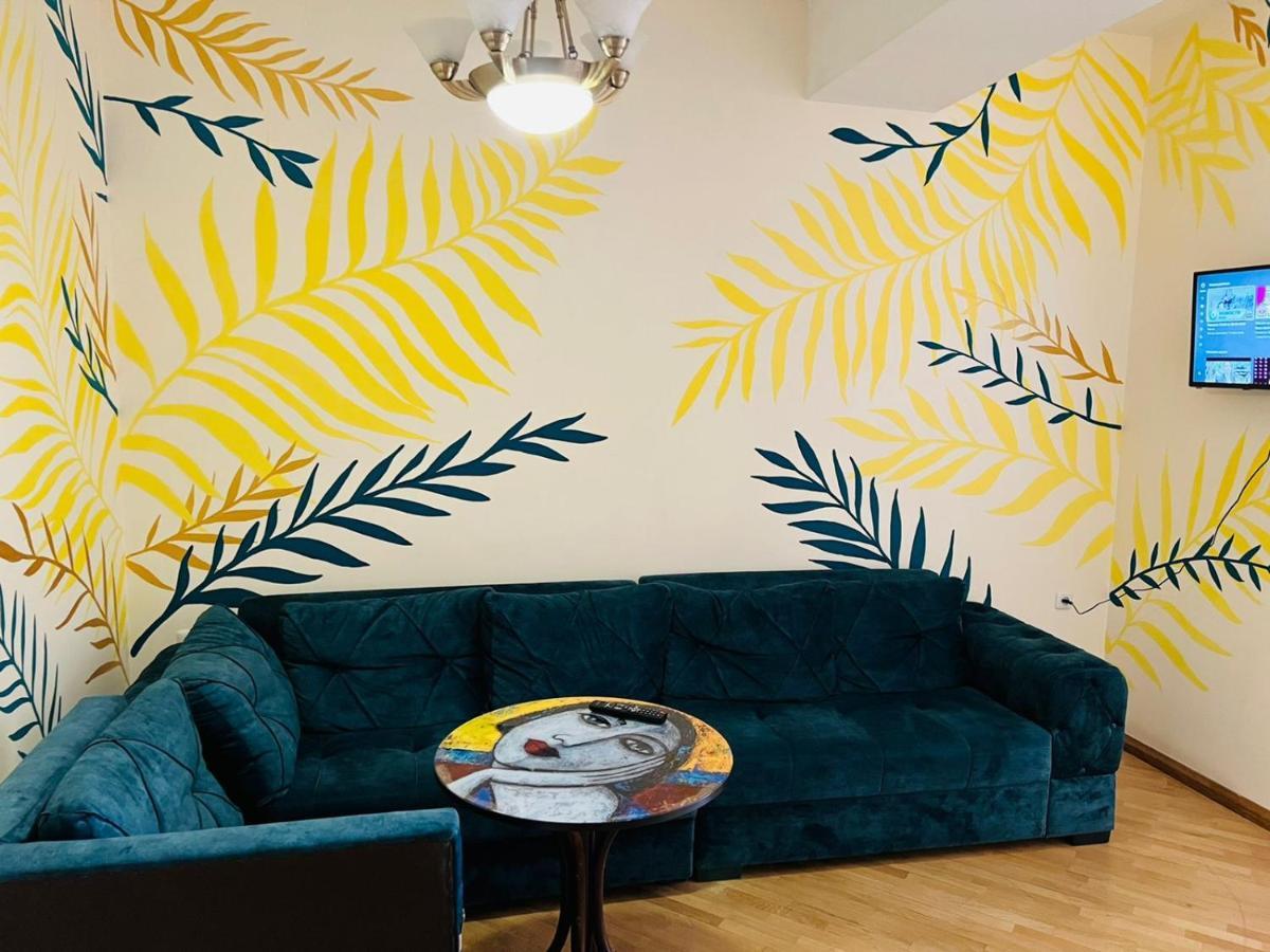 Arevahostel&Apartment エレバン エクステリア 写真