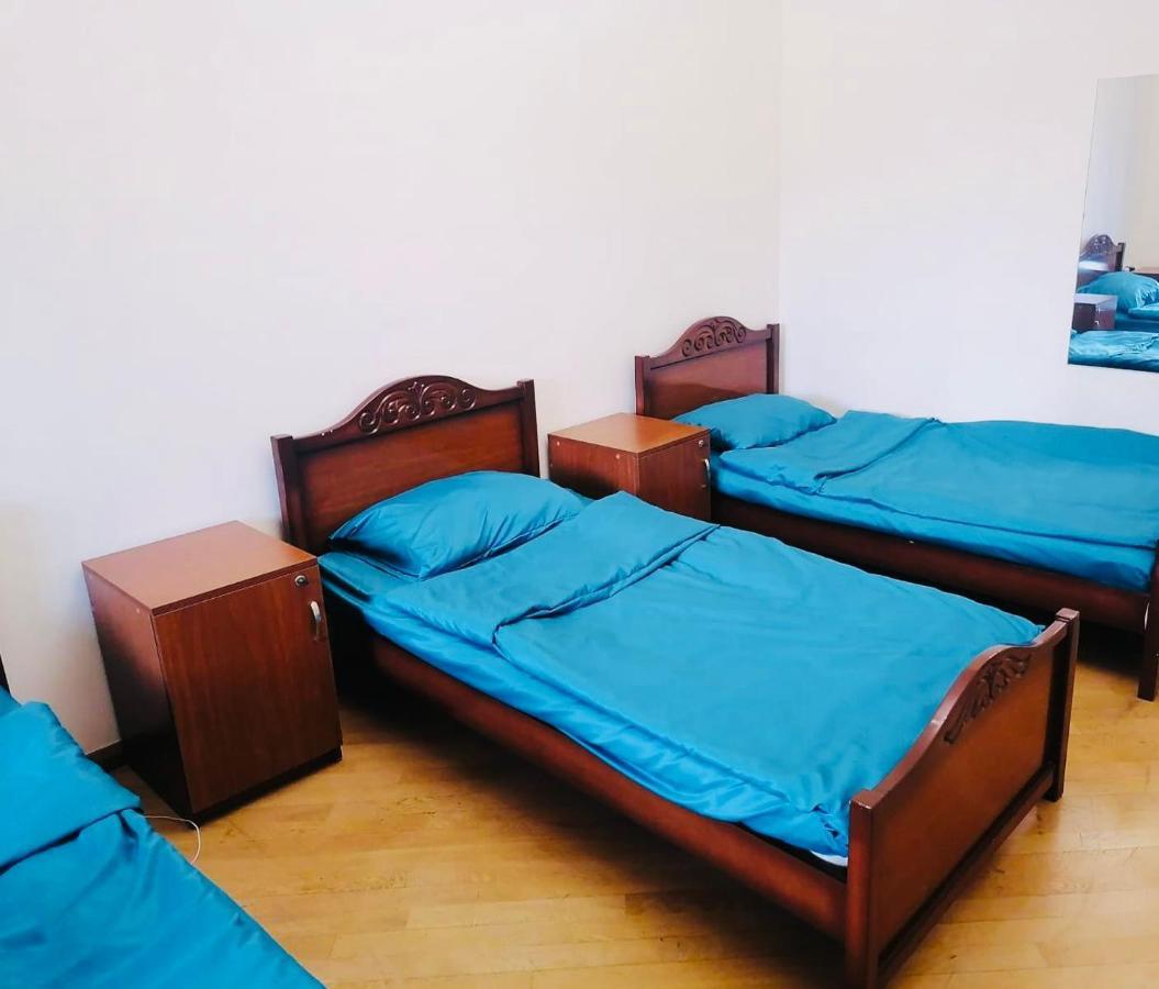 Arevahostel&Apartment エレバン エクステリア 写真