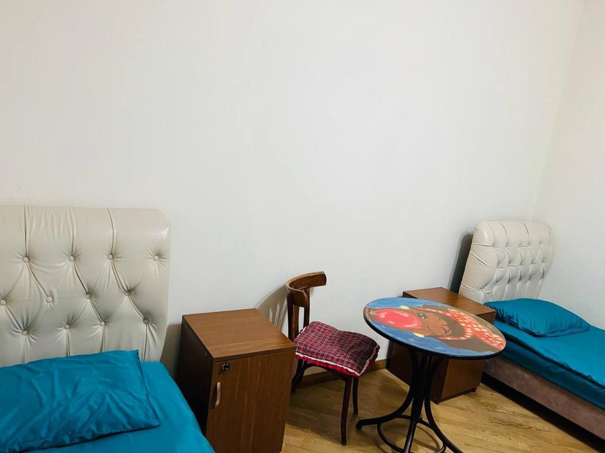 Arevahostel&Apartment エレバン エクステリア 写真