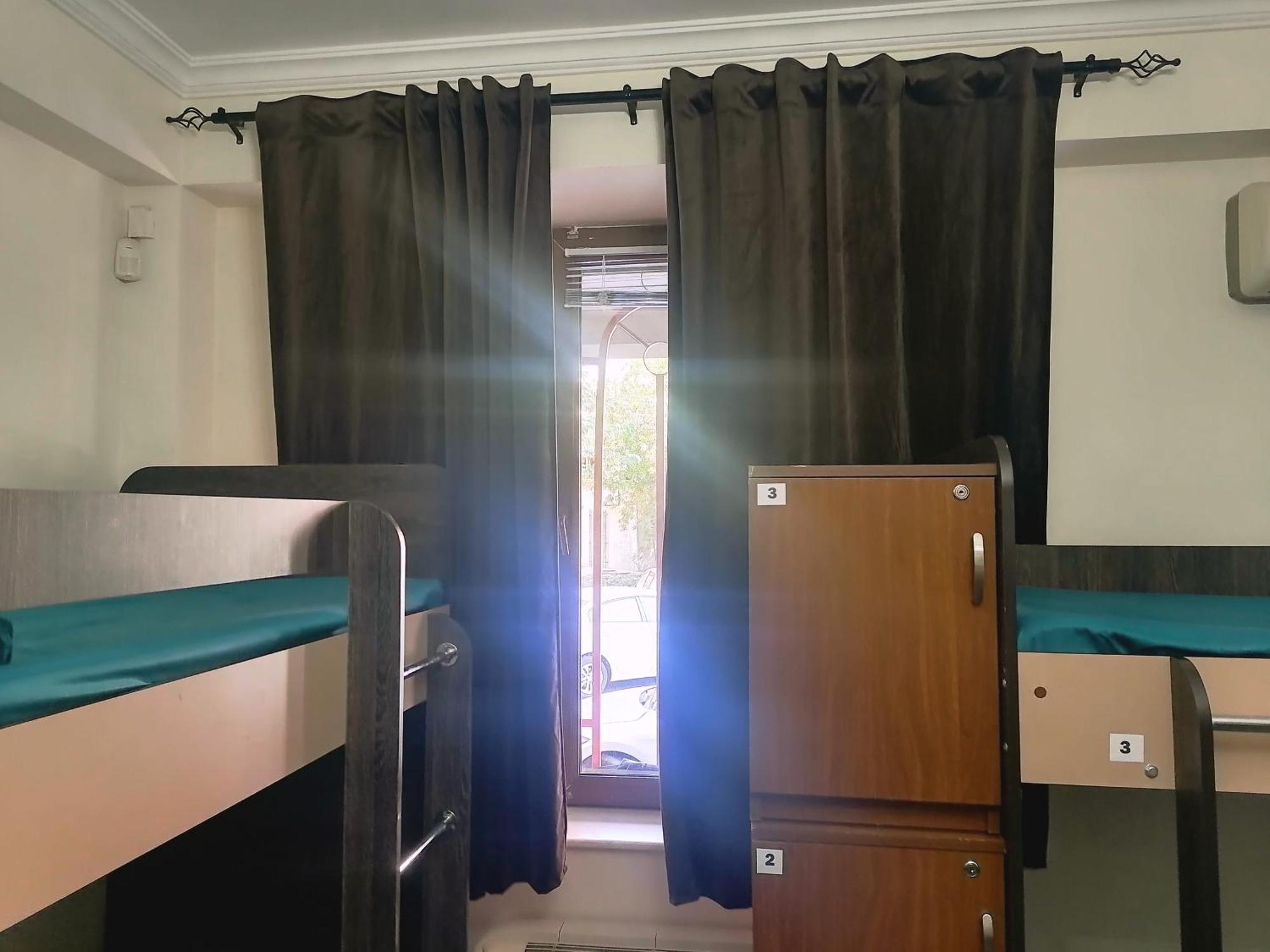Arevahostel&Apartment エレバン エクステリア 写真